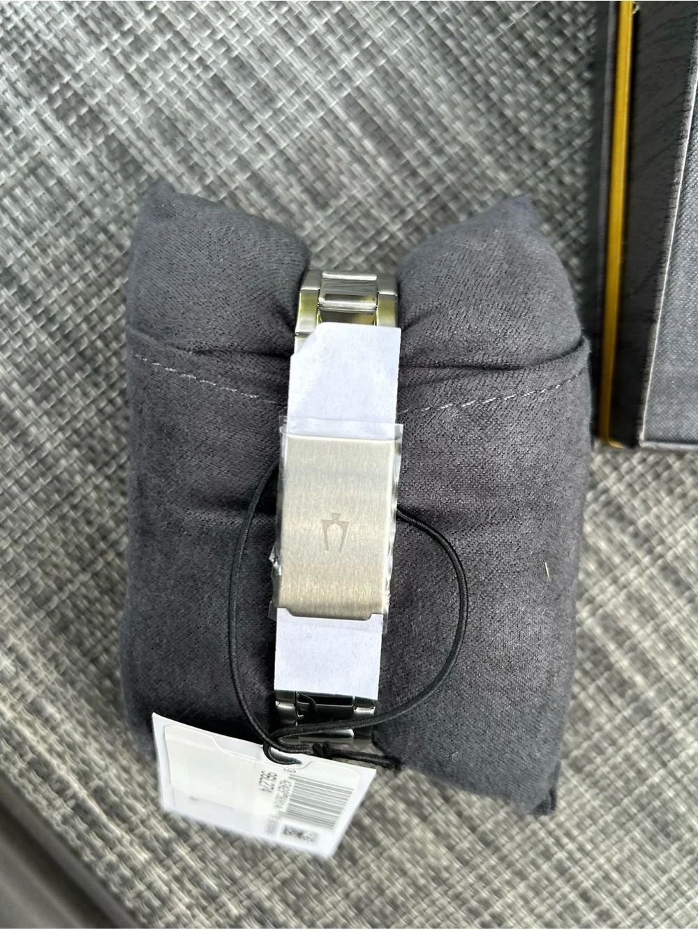 Bulova NIB Ladies Elegant Timeless Luxury Blue Dial Stainless Steel Bracelet.